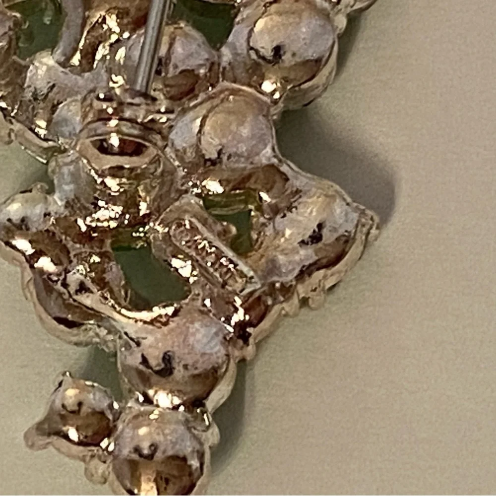 MONET BROOCH PIN GREEN GRAPES BUNCH CLUSTER ENAMEL LEAVES PURPLE RHINESTONES
